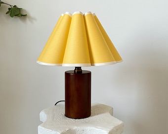 Handmade Wooden Pillar Table Lamp, Yellow Fabric Pleated Petal Shade 110-240V For Bedroom Living Room Kitchen Retro Cozy Decor Japandi Lamp