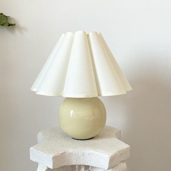 Handmade Ceramic Small Pleated Table Lamp, 110-240V Fabric Shade For Bedroom Living Room Kitchen Rustic Cozy Decor Unique Nightstand Lamp