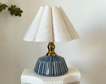 Handmade Linen Fabric Pleated Petal Shades, Sturdy Base Classic Ceramic Table Lamp 110-240V, Bedroom Living Room Kitchen Rustic Cozy Decor