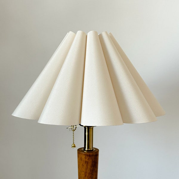 Handmade Pleated Lampshade Beige Warm Lighting For Table Lamps Pendant Light PVC Fabric Petal Shades Home Furnishing Lamp Decor