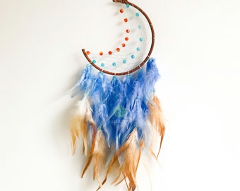 Fait à la main Native Blue Brown Plumes Moon Dreamcatcher Mur Décor Chambre Suspendue Anniversaire Pendaison de crémaillère Cadeaux