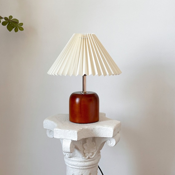 80s vintage lamp ミッドセンチュリー ヴィンテージ レトロ Handmade Oak Wooden Vintage Table Lamp, Pleated Fabric Shade 110