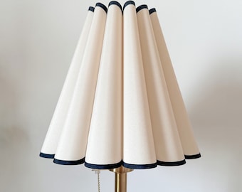 Handmade Black Trim Fabric Taller Pleated Ruffle Flower Petals Lampshade Table Lamps Pendant Light Fabric Shades Home Furnishing Lamp Decor