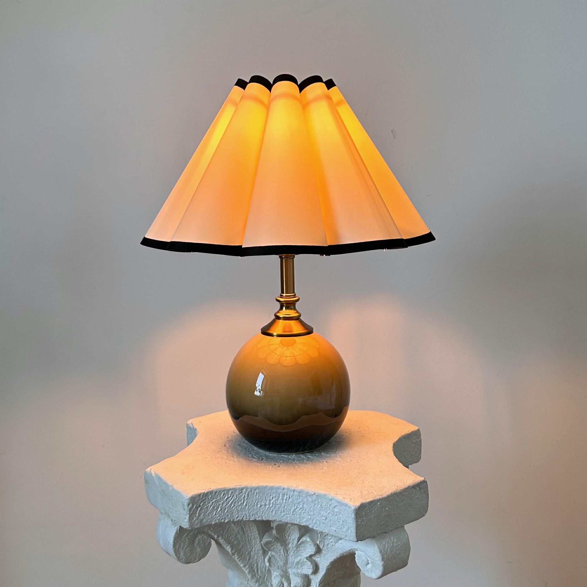 Handmade Brown Ceramic Small Tall Table Lamp 110-250V