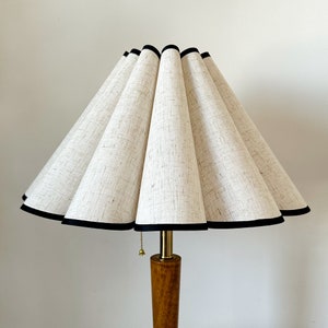 Handmade Black Trim Linen Petal Pleated Lampshade Fabric Shades Warm Lighting For Table Lamps Pendant Light Home Furnishing Lamp Decor