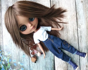 jeans + camiseta para Blythe