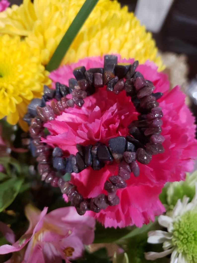 Natural Blue and Red Corundum Stretchable Chip Bracelet 110.00 ctw