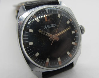 Anti-magnetic Vintage wrist watch Raketa 16 jewels cal. 2610 Black dial Shockproof  (Serviced)