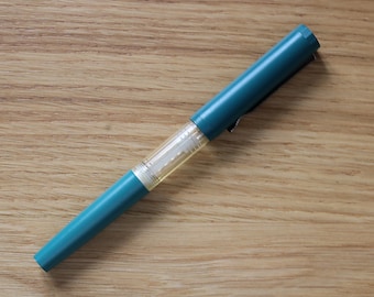 Vintage Green Fountain Pen AP - 1980s USSR School Pen