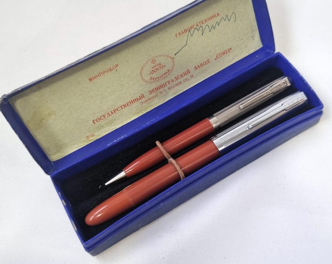 Soviet Writing Instruments Vintage Writing Set - Fountain Pen and Mechanical Pencil Leningrad USSR ...