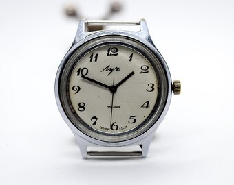 Vintage mens watch Luch 2209 on 23 jewels white dial Shock-resistant