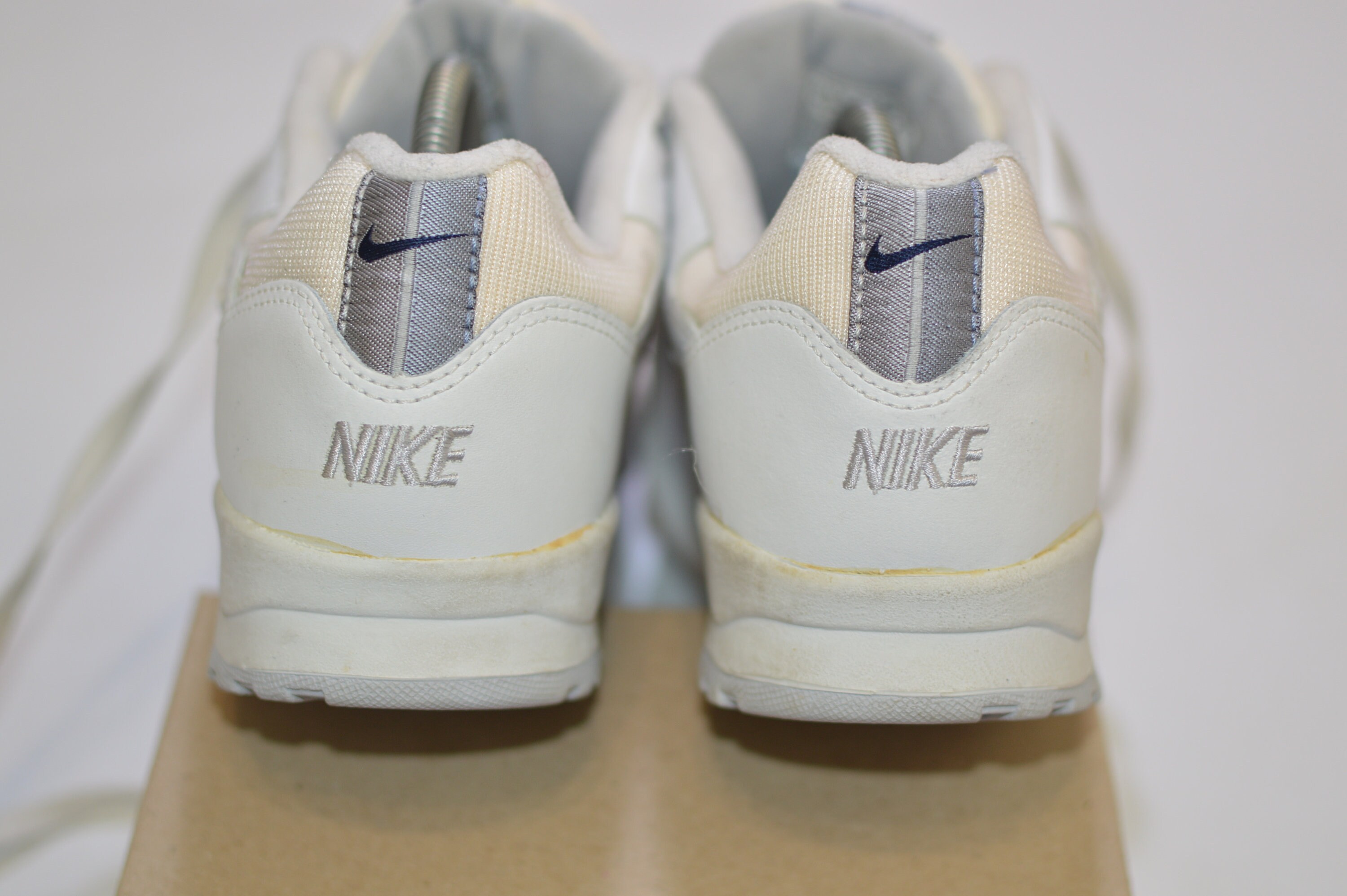 court vintage nike white