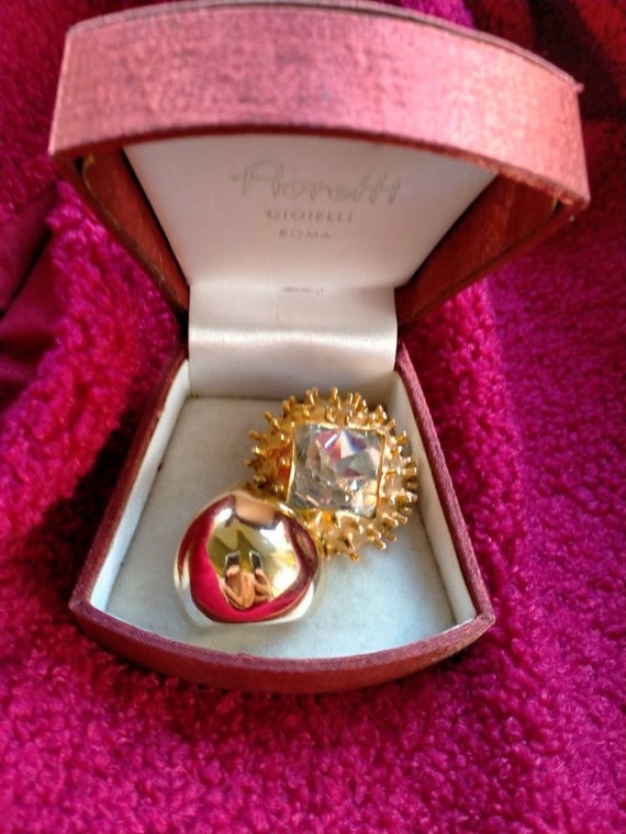Valentino brooch online