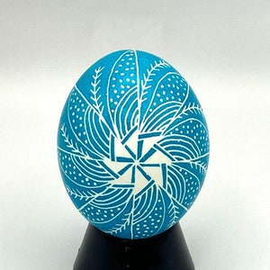 Pysanka egg, Chicken Pysanka, Ukrainian Easter egg, pysanky, decorative eggshell, egg art, Ukrainian art, gift for mom, collectible egg