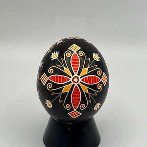 Pysanka egg, Chicken Pysanka, Ukrainian Easter egg, pysanky, decorative eggshell, egg art, Ukrainian art, gift for mom, collectible egg