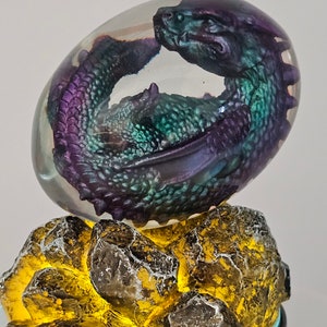 Dragon Lava Eggs with Lava Base and Light up base,dragon eggs,resin eggs, resin crafts,dragons,dragon resin art,birthday gift,christmas gift