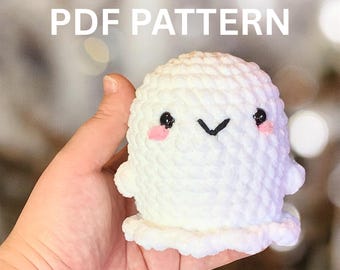 PATTERN: No-sew Mini Boo crochet ghost plushie mini amigurimi - super easy and market friendly!