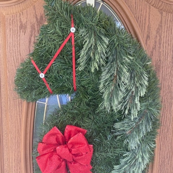 Horse head artificial pine wreath