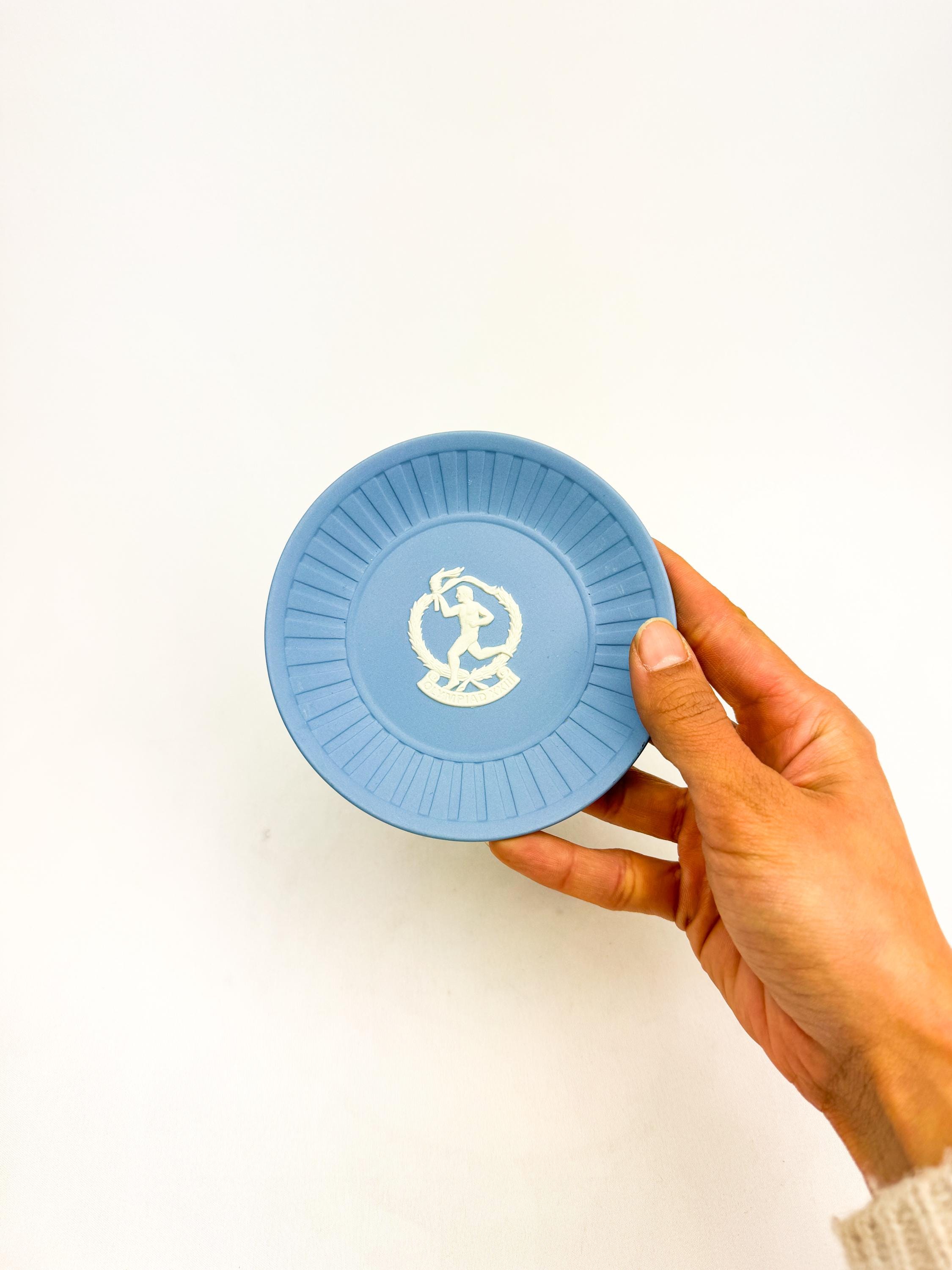 1984 Wedgwood Plate - Etsy