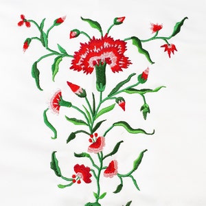 Stickdatei für eine florale Stickerei aus dem 18