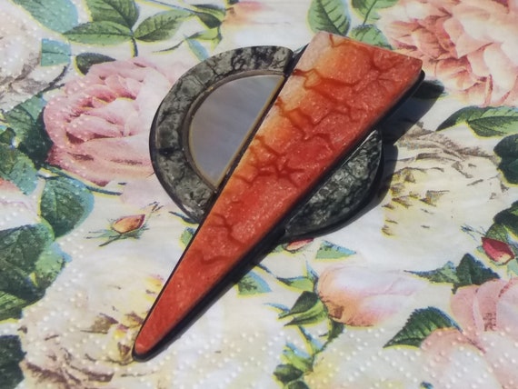 Vintage French Bakelite Brooch. Vintage Bakelite