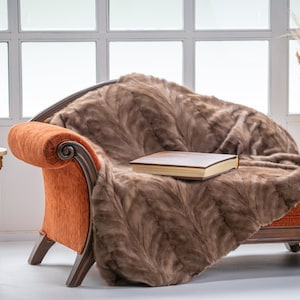 Mink Fur Throw Blanket | Handmade Luxury Queen Size Blanket | Gift for Her by Askio Fashion Furs
