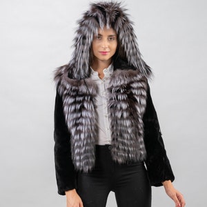 Silber fuchsfell Kapuzenjacke mit Samt Nerz Ärmeln
