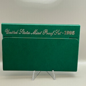 Beautiful 1995 US Mint Proof Set in Box with COA