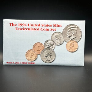 Beautiful Vintage 1994 P & D United States US Mint Set