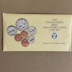 Beautiful Vintage 1990 P & D United States US Mint Set