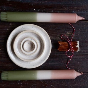Candlestick ceramic stoneware with 50 matches cinnamon colored in a gift set with organic wood wool