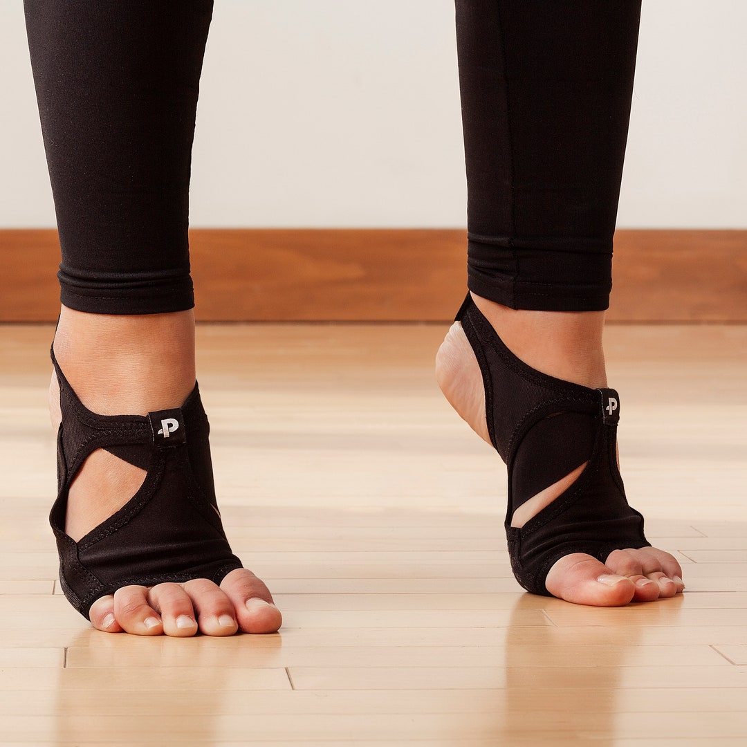 Yoga Toe Socks with Grips for Women Non-slip Socks for Pilates Barre  Fitness 4 Pack_Shenzhen Mia House Trading Co., Ltd.