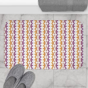 Abstract Memory Foam Bath Mat: Purple Beige White Pattern