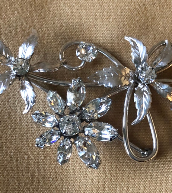 Vintage Krementz flower pin/ brooch With crystal … - image 5