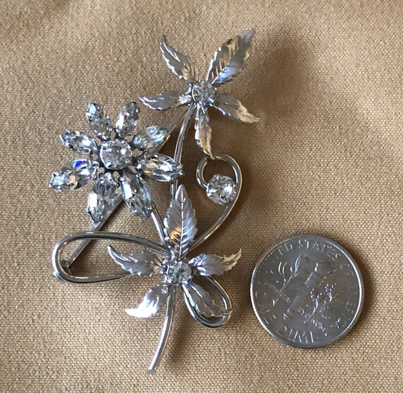 Vintage Krementz flower pin/ brooch With crystal … - image 3