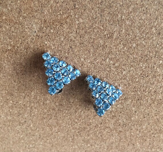 Blue rhinestone triangle earrings screw on - image 5