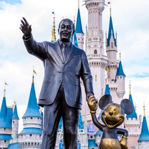 Partners Statue and Cinderella Castle