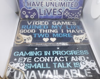 Wood signs for video gamers