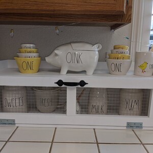 Chicken Wire Wall Shelf Kitchen Counter Shelf Cabinet Box Display