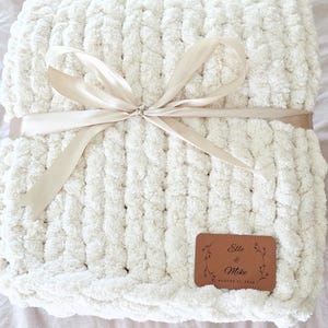 Wedding Anniversary Gift Chunky Knit Blanket – Personalized with Engraved Family Name, Couple Name or Initials on Leather Patch