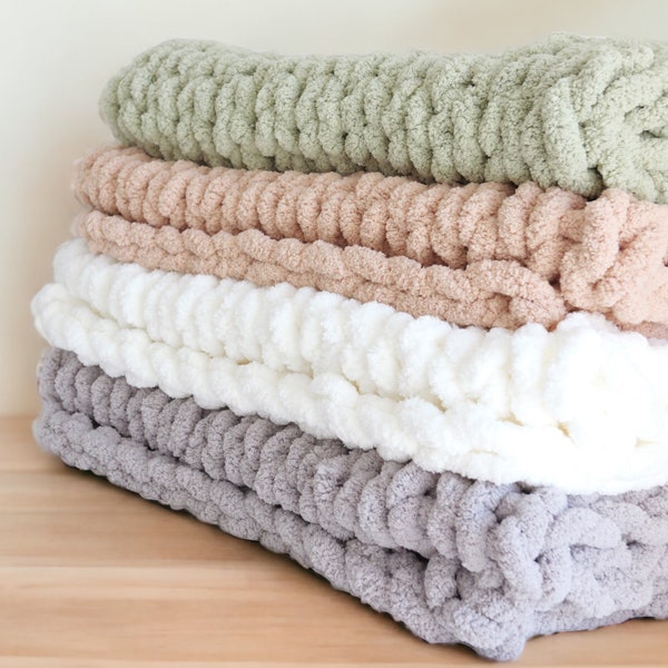 Chunky Knitted Baby Blanket, Crochet with Soft and Cozy Chenille Yarn, Decorative Blanket for Nursery, Girl's/Boy's Room, Baby Shower Gift