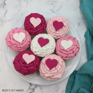 PINK Variety VANILLA Cupcakes for Valentine's Day Pretend Play - Birthday Gifts for Kids - Play Kitchen Toys