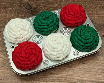 Christmas Colors VANILLA Cupcakes in a Metal Tin for Winter Pretend Play, Holiday Gifts for Kids, Play Kitchen Toys and Photo Props