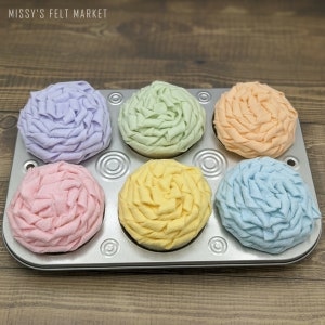 CUPCAKES PASTEL VANILLE - Pâtisserie printanière en feutre avec boîte