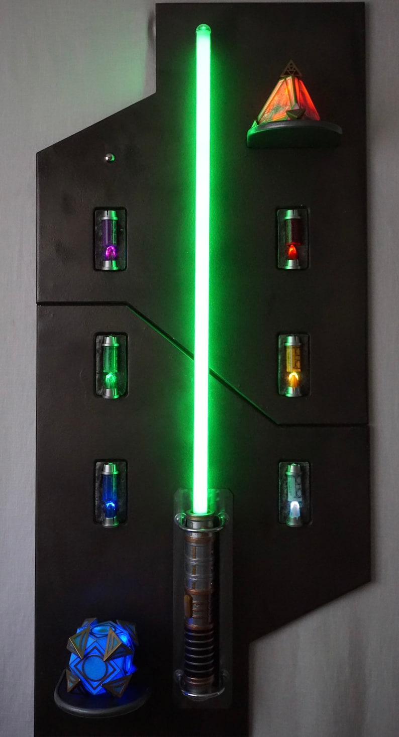 SaberShield Lightsaber Holocron and Kyber Crystal Display / Etsy