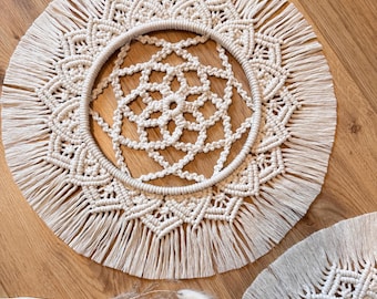 Stor makramémandala / makramémandala / väggbonad / borddekoration / mandala i bohemisk stil