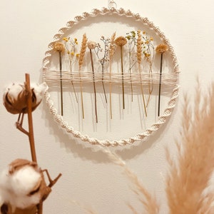 Macrame wreath with dried flowers | macrame decoration window | decorative wreath | window decoration macrame wreath / window wreath / door wreath /