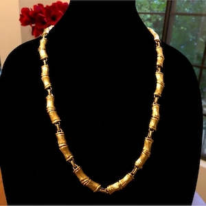 1970 Signed MONET Gold Chunky Bamboo Mid-Century MCM Chain Necklace 27” Mint condition!