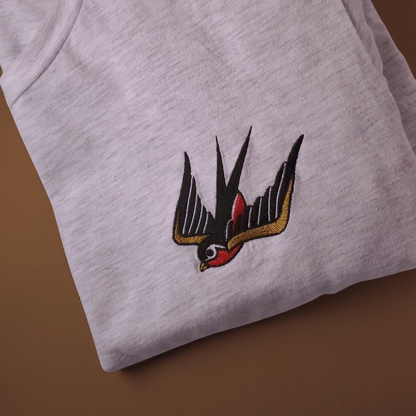 Traditional Sparrow tattoo embroidered T-shirt