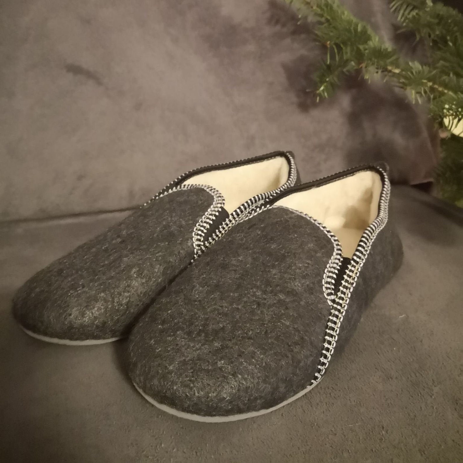 Felt men's slippers Eco friendly 100% natural sheep wool | Etsy
